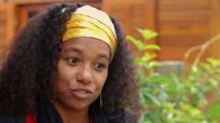 | MARUIM | Primeira mulher a assumir a regência no maracatu nação, Joana conta sua história